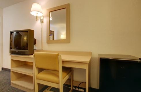 Americas Best Value Inn And Suites Carbondale Habitación foto