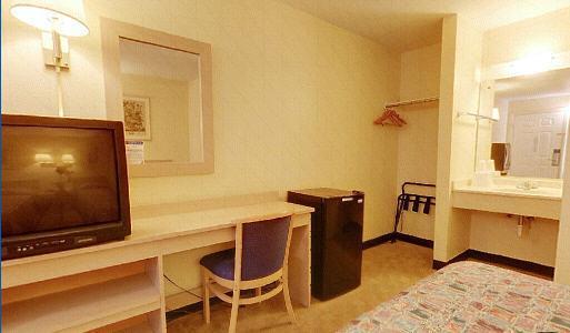 Americas Best Value Inn And Suites Carbondale Habitación foto