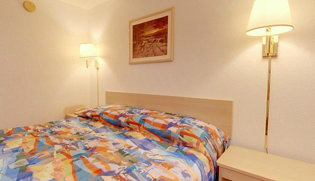 Americas Best Value Inn And Suites Carbondale Habitación foto